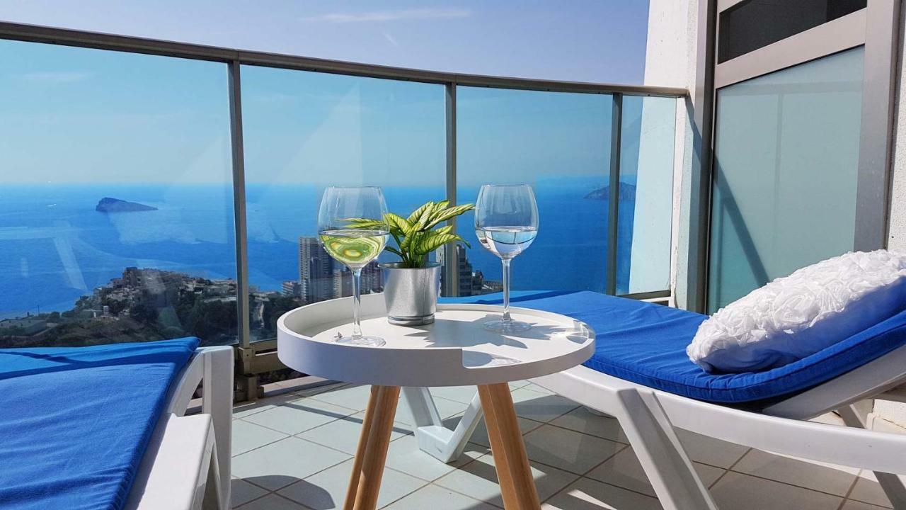 Highrise Apartment With Private Terrace & Sea Views - 34Th Floor 베니돔 외부 사진
