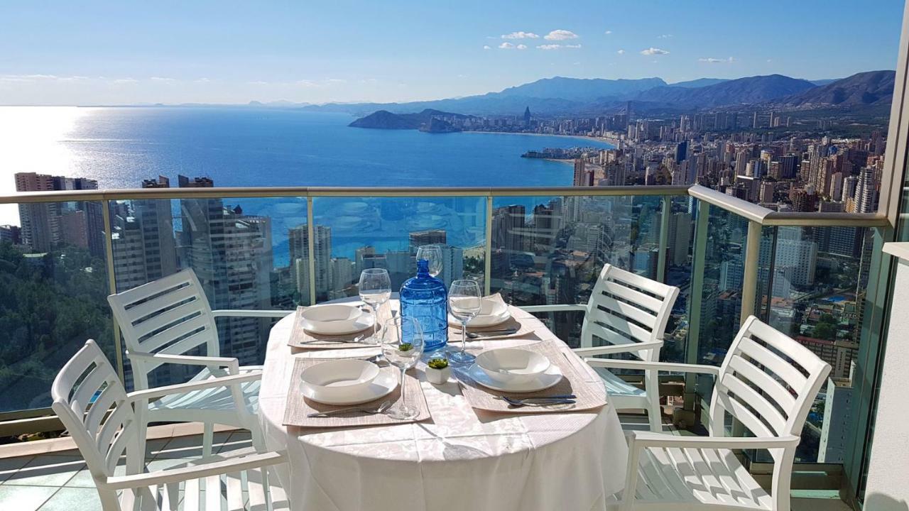 Highrise Apartment With Private Terrace & Sea Views - 34Th Floor 베니돔 외부 사진
